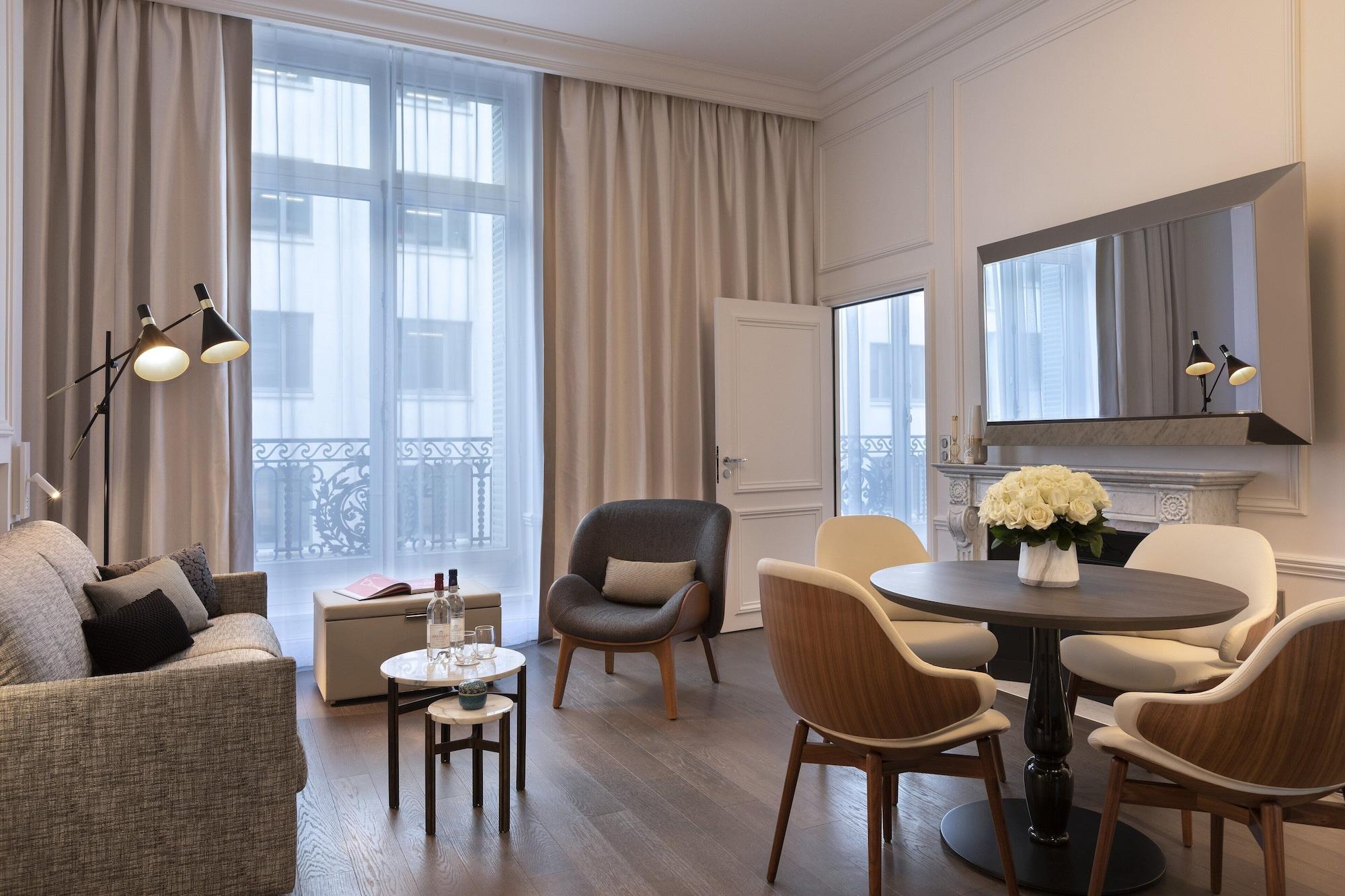 La Clef Champs-Elysees Paris By The Crest Collection Zewnętrze zdjęcie A suite at the hotel