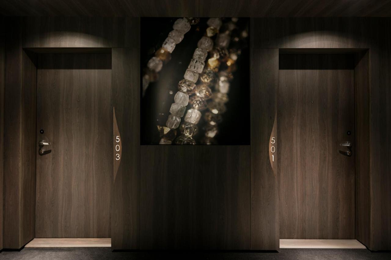 La Clef Champs-Elysees Paris By The Crest Collection Zewnętrze zdjęcie Artwork by Michael Mcintyre